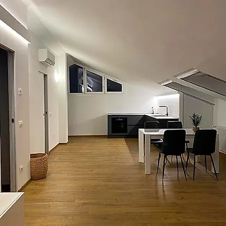 Sky View Apartment, Como, Modern Open Space