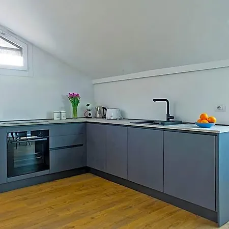 Sky View Apartment, Como, Modern Open Space *